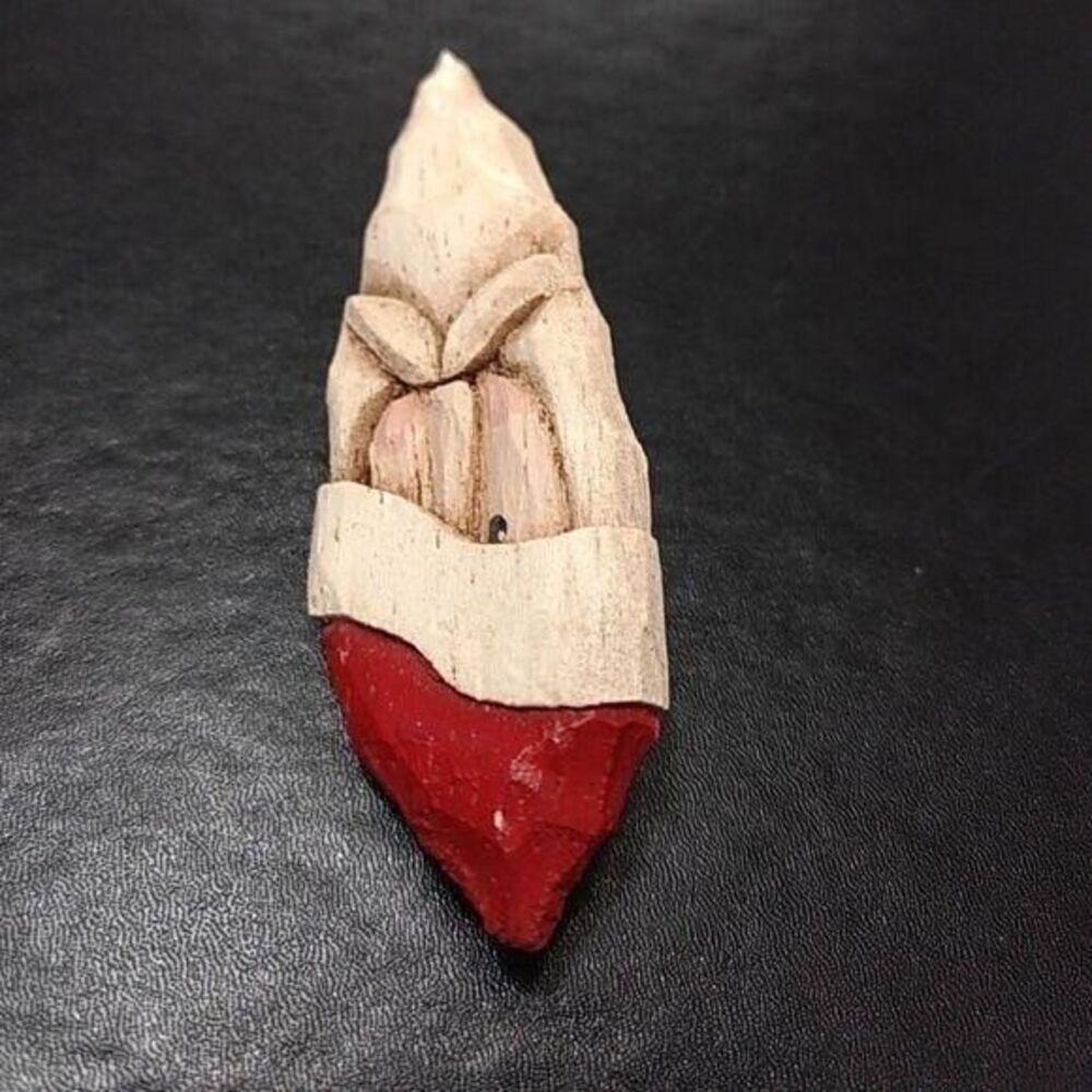 Old Fashioned Santa Brooch View 4